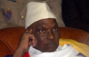 Article : LA LEÇON DE DEMOCRATIE SENEGALAISE : « Allo, Abdoulaye Wade à l’appareil… »